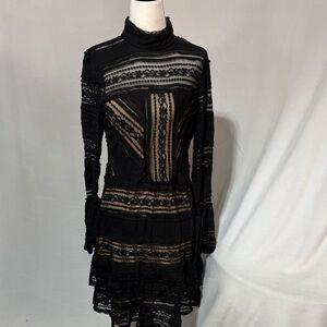 Parker Black and Cream Lace Long Sleeve Dress